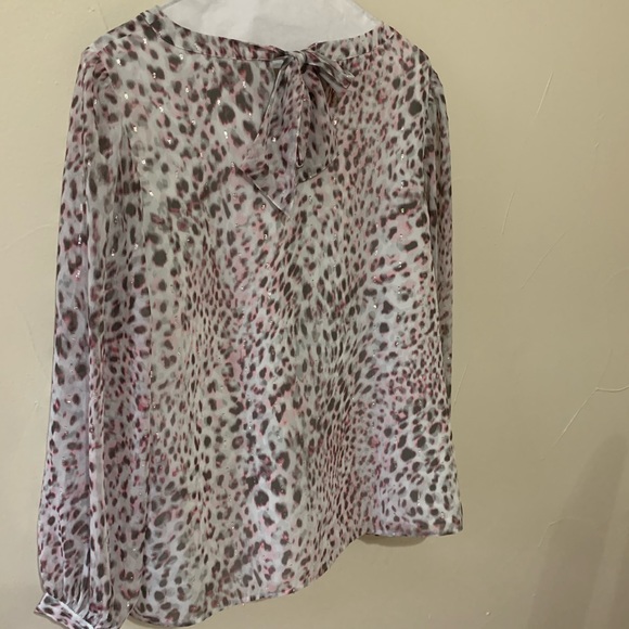 Talbots long sleeve snow leopard blouse - Picture 5 of 5